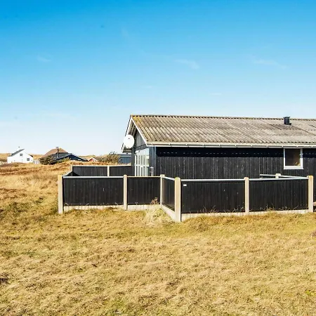 8 Person In Harbo Re Harboør