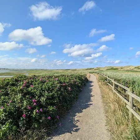 Cozy House Retreat - By Traum *